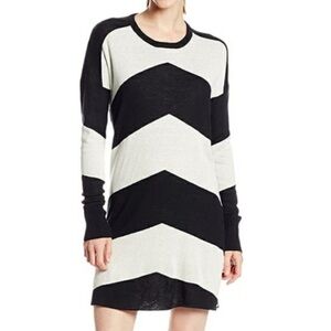 Volcom Chevron Black & Off White Knit Long Sleeve Sweater Dress Size Small S